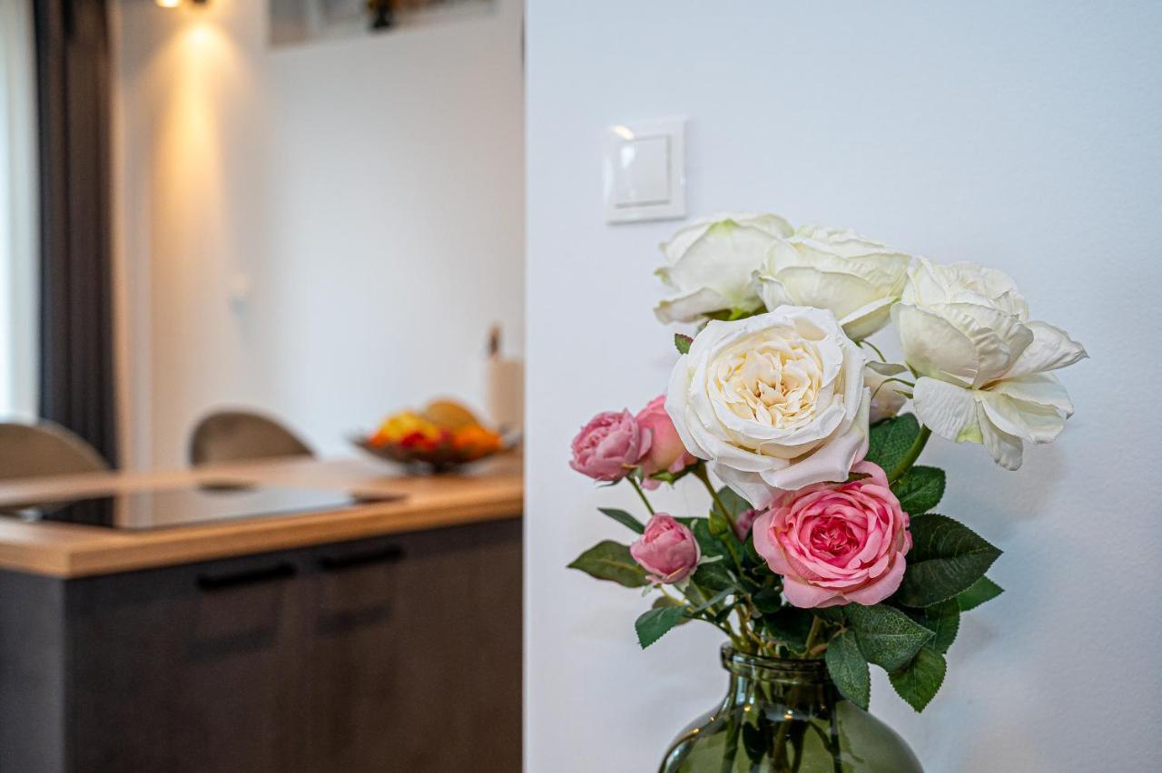 Kaštela Beachfront Apartments Gabine מראה חיצוני תמונה