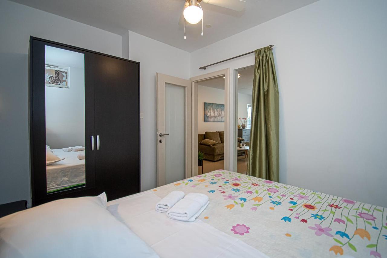 Kaštela Beachfront Apartments Gabine מראה חיצוני תמונה