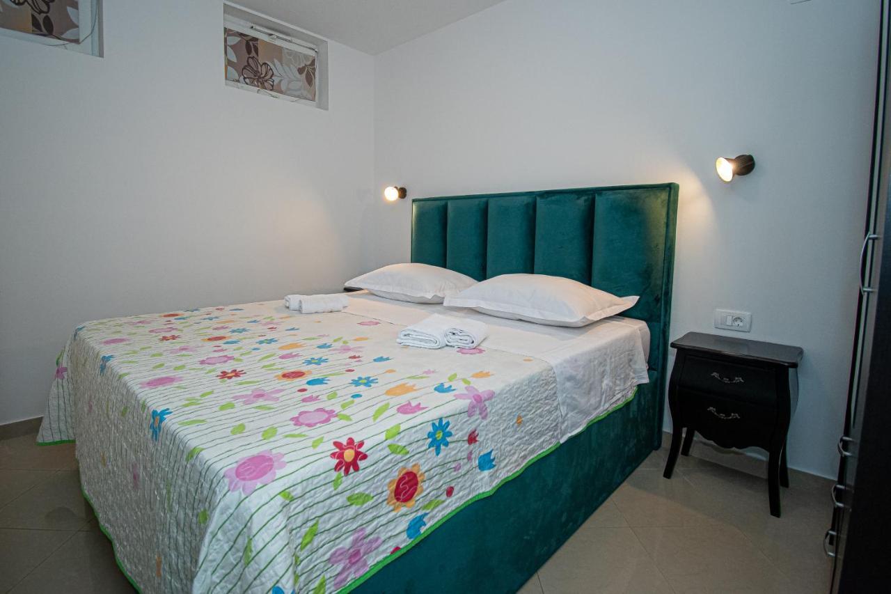 Kaštela Beachfront Apartments Gabine מראה חיצוני תמונה