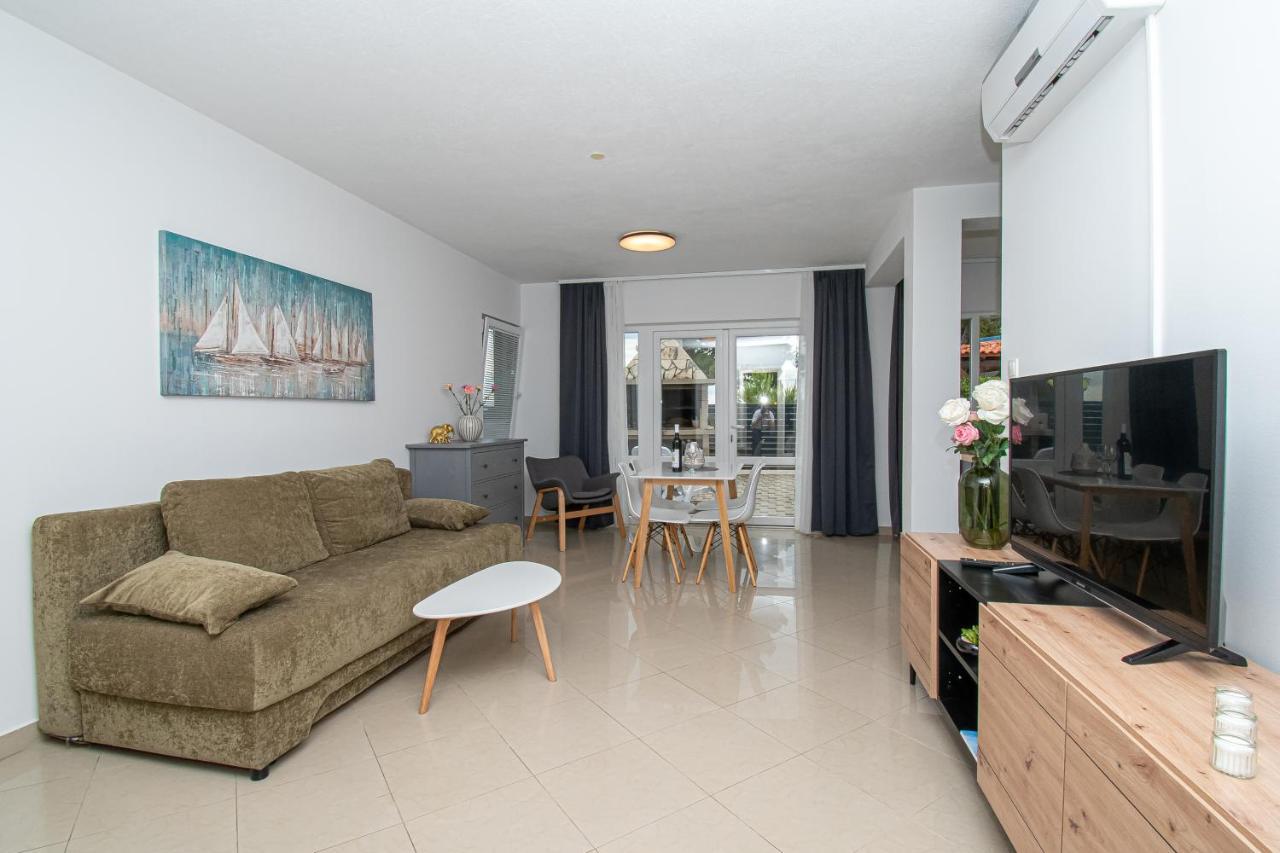 Kaštela Beachfront Apartments Gabine מראה חיצוני תמונה