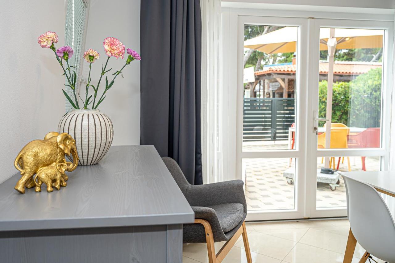 Kaštela Beachfront Apartments Gabine מראה חיצוני תמונה