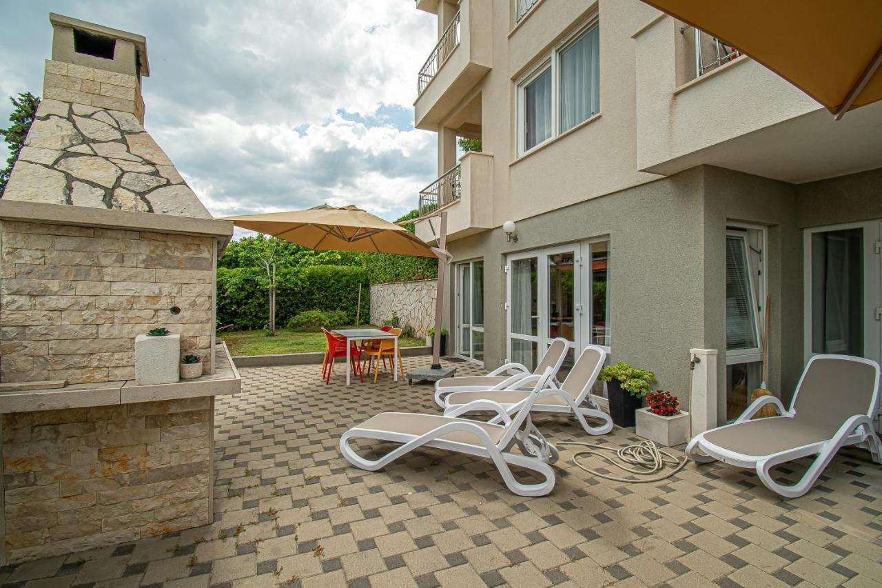 Kaštela Beachfront Apartments Gabine מראה חיצוני תמונה