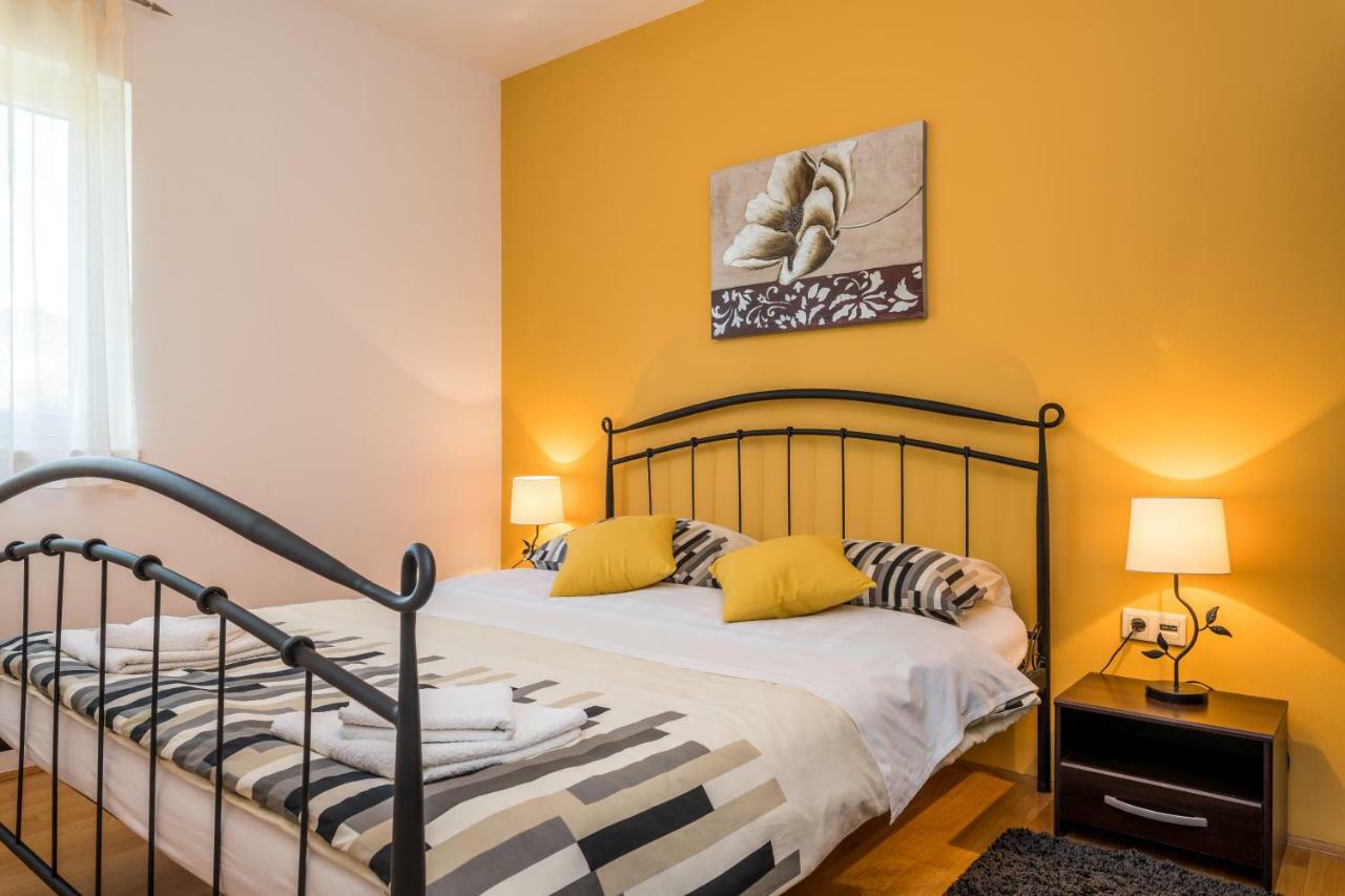 Kaštela Beachfront Apartments Gabine מראה חיצוני תמונה