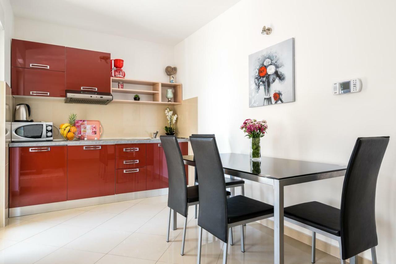 Kaštela Beachfront Apartments Gabine מראה חיצוני תמונה
