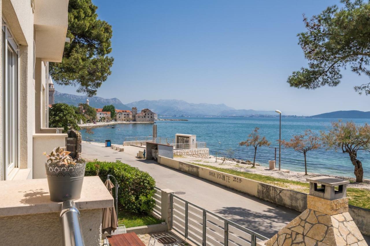 Kaštela Beachfront Apartments Gabine מראה חיצוני תמונה
